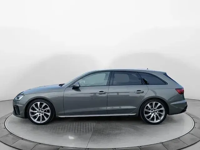 Używany Audi S4 Ambiente 342 KM (251 kW) 2023 Szary Kombi