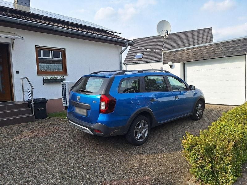 Second-hand Dacia Logan MCV Stepway 101 CP (74 kW) 2020 Albastru Break