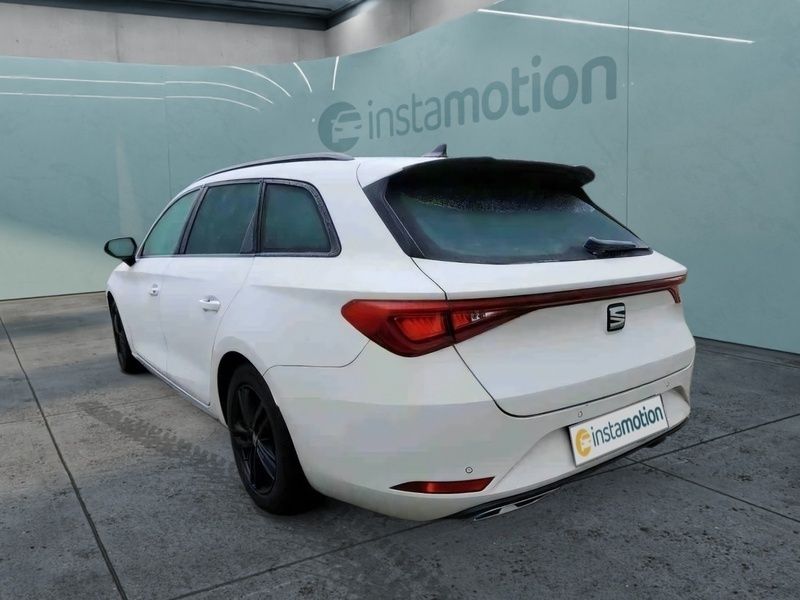 Gebraucht Seat Leon FR 190 PS (139 kW) 2022 Weiß Van / Kleinbus