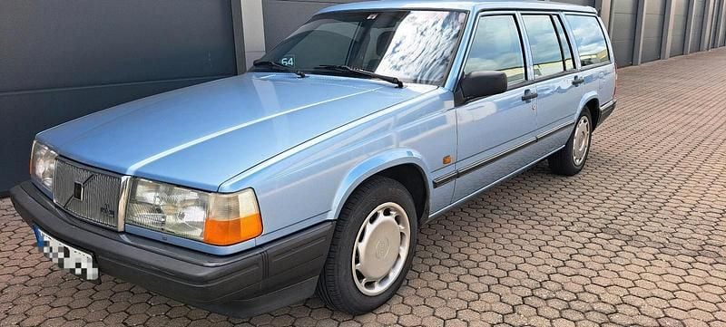 Blau Gebraucht 2025 Volvo 940 Kombi | 7.400 € - Bild 1/4