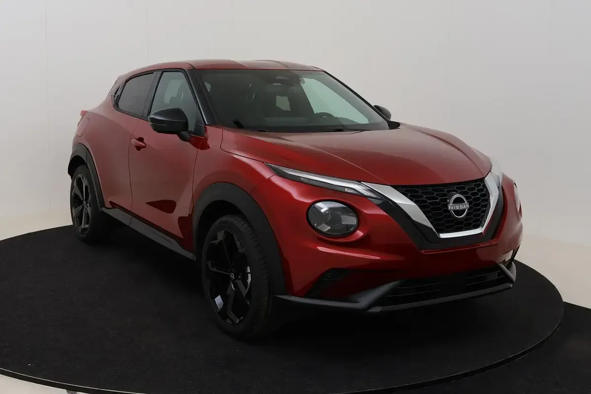Neu Nissan Juke Tekna 94 PS (69 kW) 2026 Red fuji sunset SUV