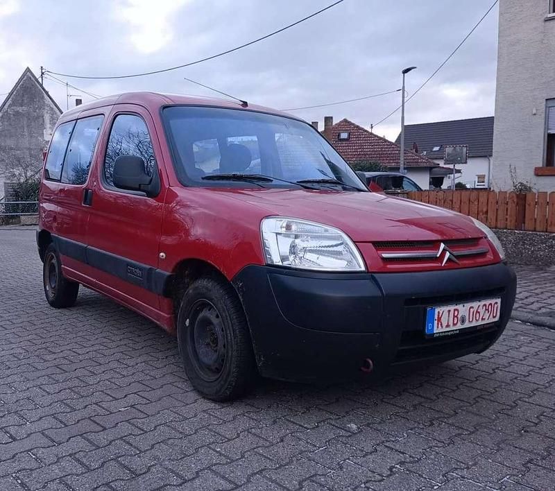 Rot Gebraucht 2009 Citroën Berlingo First Van / Kleinbus | 1.000 € - Bild 1/4