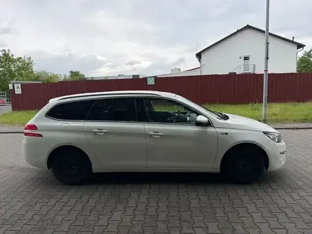 Gebraucht Peugeot 308 SW 131 PS (96 kW) 2015 Weiß Kombi