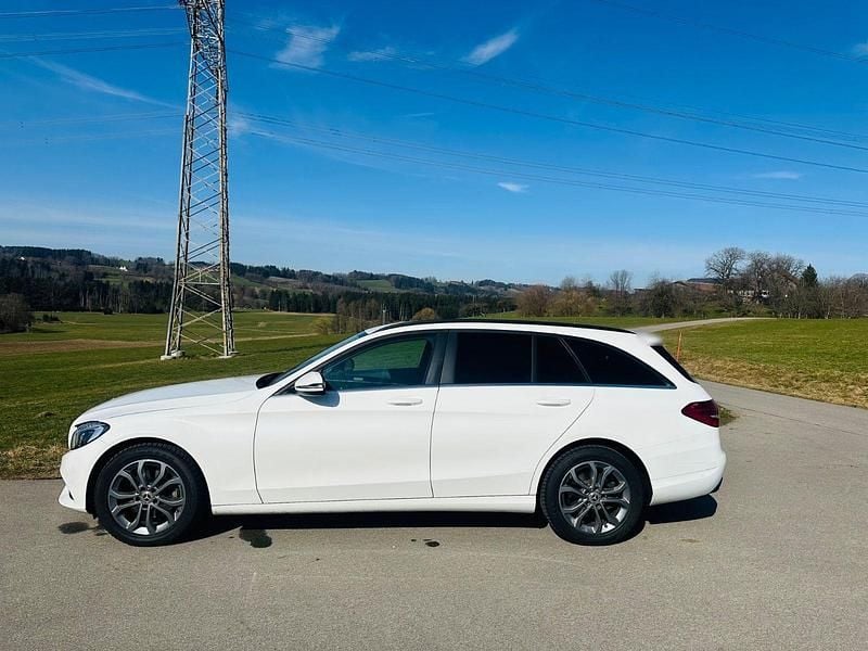 Gebraucht Mercedes C220 170 PS (125 kW) 2017 Schwarz Kombi
