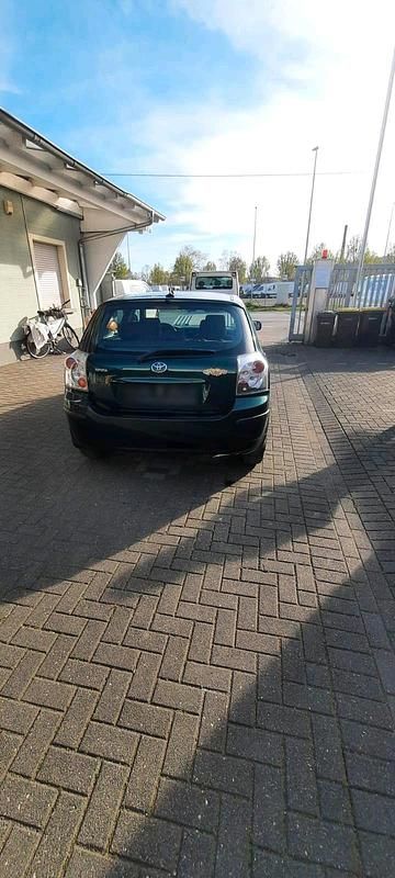 Gebraucht Toyota Corolla 95 PS (69 kW) 2002 Grün Limousine