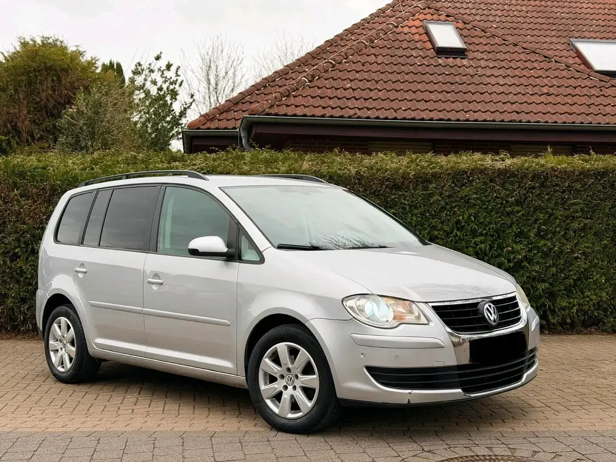 Gebraucht VW Touran 140 PS (102 kW) 2007 Silber Van / Kleinbus