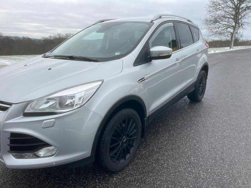 Gebraucht Ford Kuga 182 PS (133 kW) 2016 Silber SUV