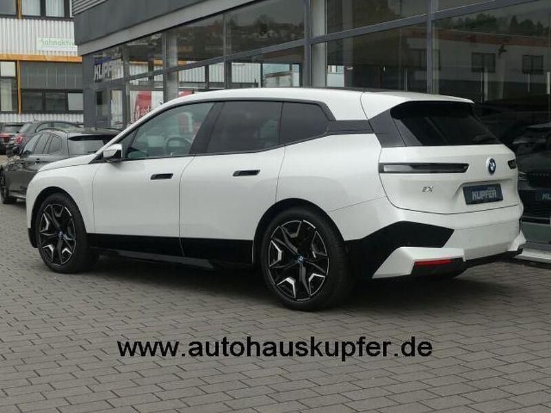 Gebraucht BMW iX Sport Line 384 kW (523 PS) 2023 Mineralweiss SUV