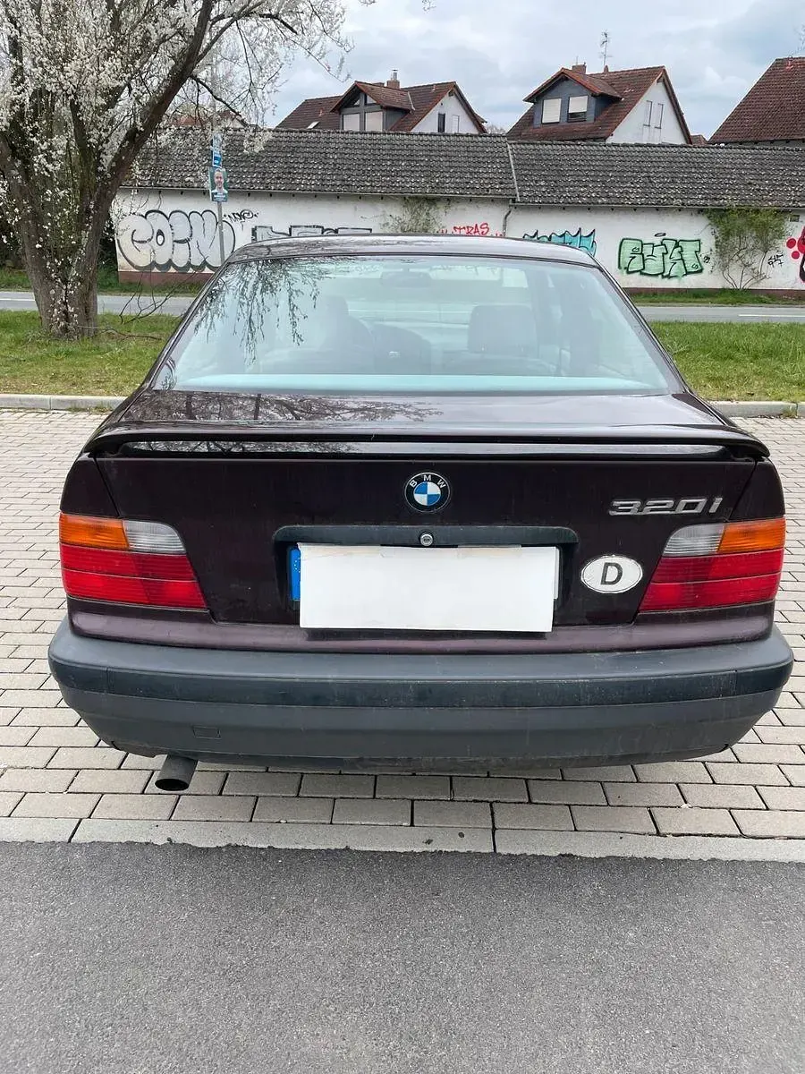 Gebraucht BMW 320 150 PS (110 kW) 1993 Limousine