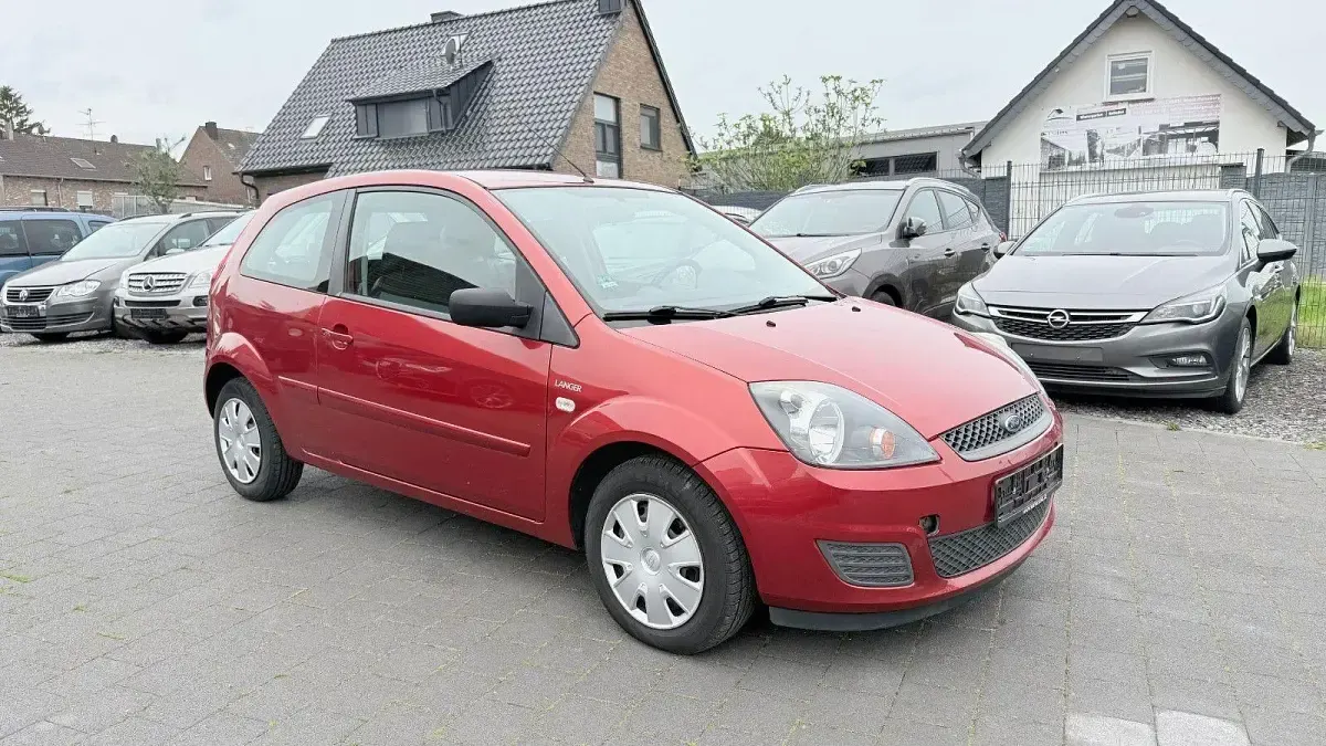 Gebraucht Ford Fiesta Style 60 PS (44 kW) 2008 Orange Kleinwagen