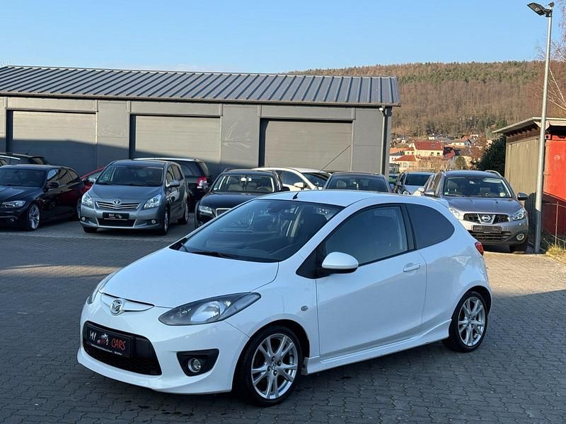 Gebraucht Mazda 2 Inclusive 103 PS (75 kW) 2008 Arachneweiß metallic Kleinwagen