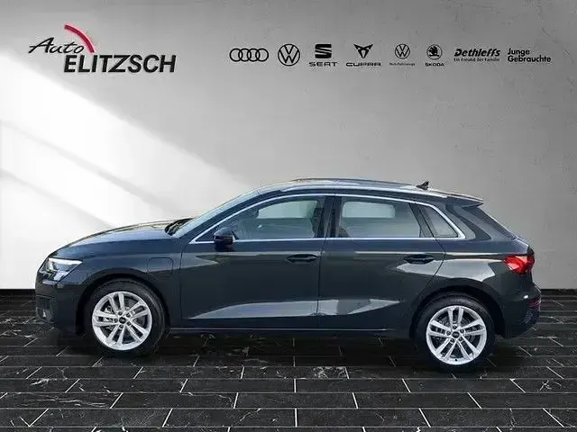 Gebraucht Audi A3 Sportback e-tron Ambiente 150 PS (110 kW) 2025 Andere Kleinwagen