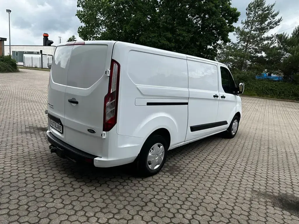 Gebraucht Ford Transit Custom 131 PS (96 kW) 2021 Weiß Van / Kleinbus
