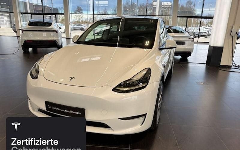 Gebraucht Tesla Model Y 273 kW (372 PS) 2023 Weiß SUV