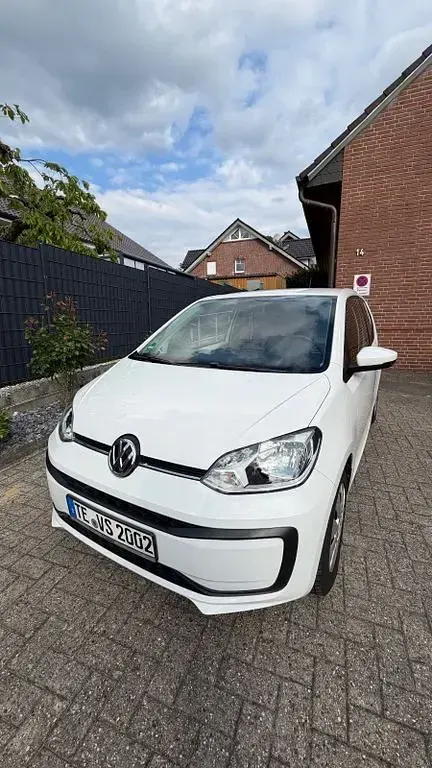 Używany VW up! 60 KM (44 kW) 2019 Czarny Hatchback