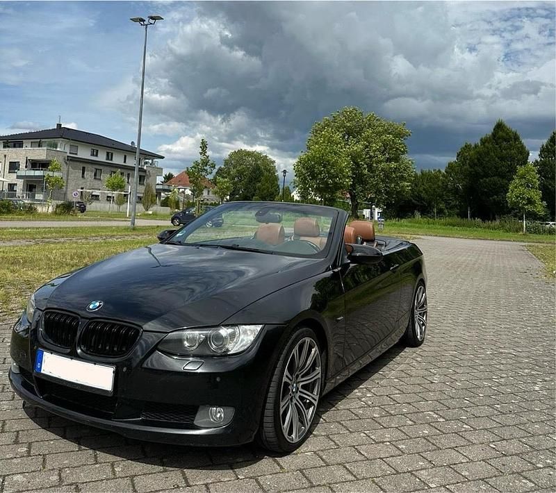 Gebraucht BMW 330 Cabriolet 230 PS (169 kW) 2008 Schwarz Cabrio