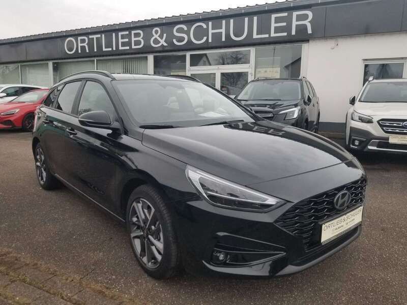 Gebraucht Hyundai i30 Advantage 101 PS (74 kW) 2024 Abyss black mineraleffekt Kombi