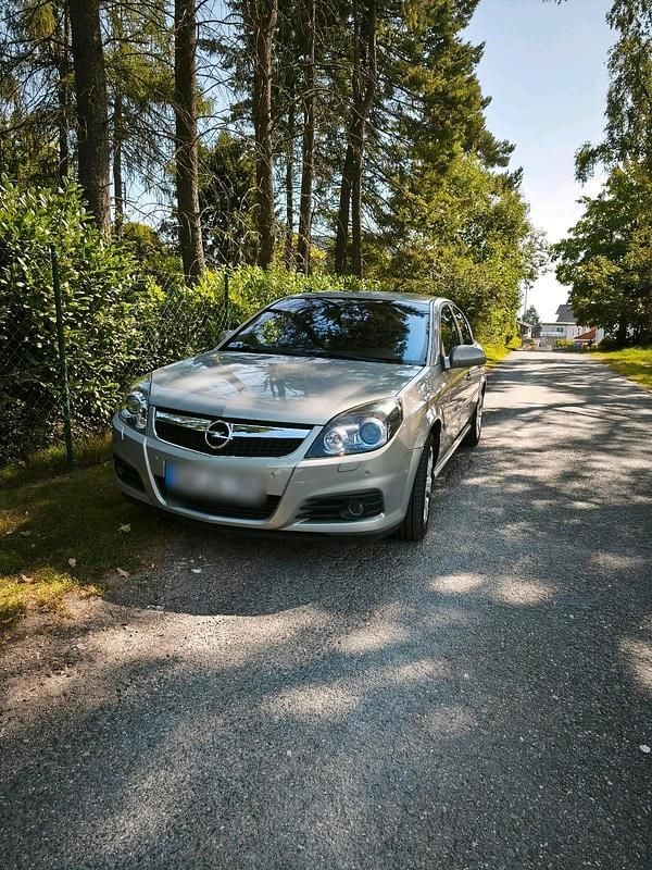 Beige Gebraucht 2008 Opel Vectra Edition+ Limousine | 5.000 € (Teuer) - Bild 1/4
