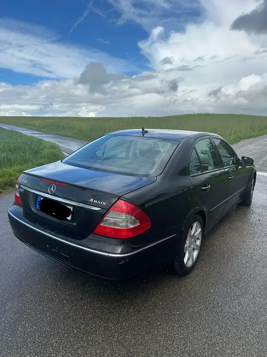 Gebraucht Mercedes E350 272 PS (200 kW) 2008 Schwarz Limousine