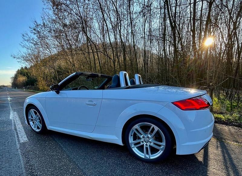 Gebraucht Audi TT Roadster Sport 197 PS (144 kW) 2022 Weiß Cabrio