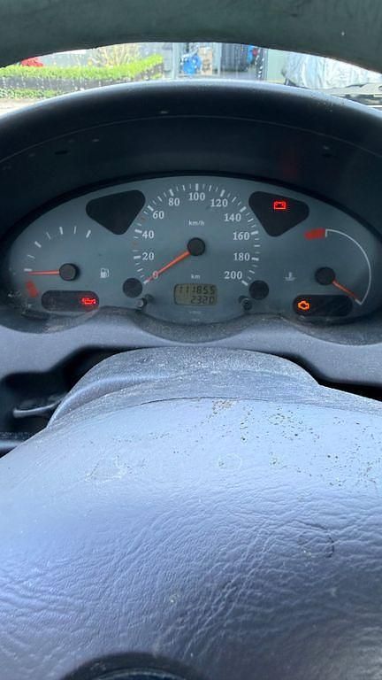 Gebraucht Nissan Micra 60 PS (44 kW) 2001 Grün Kleinwagen