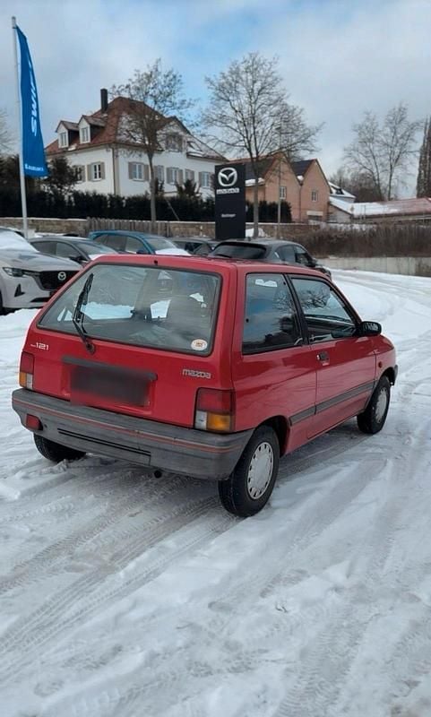 Gebraucht Mazda 121 54 PS (39 kW) 1989 Rot Kleinwagen