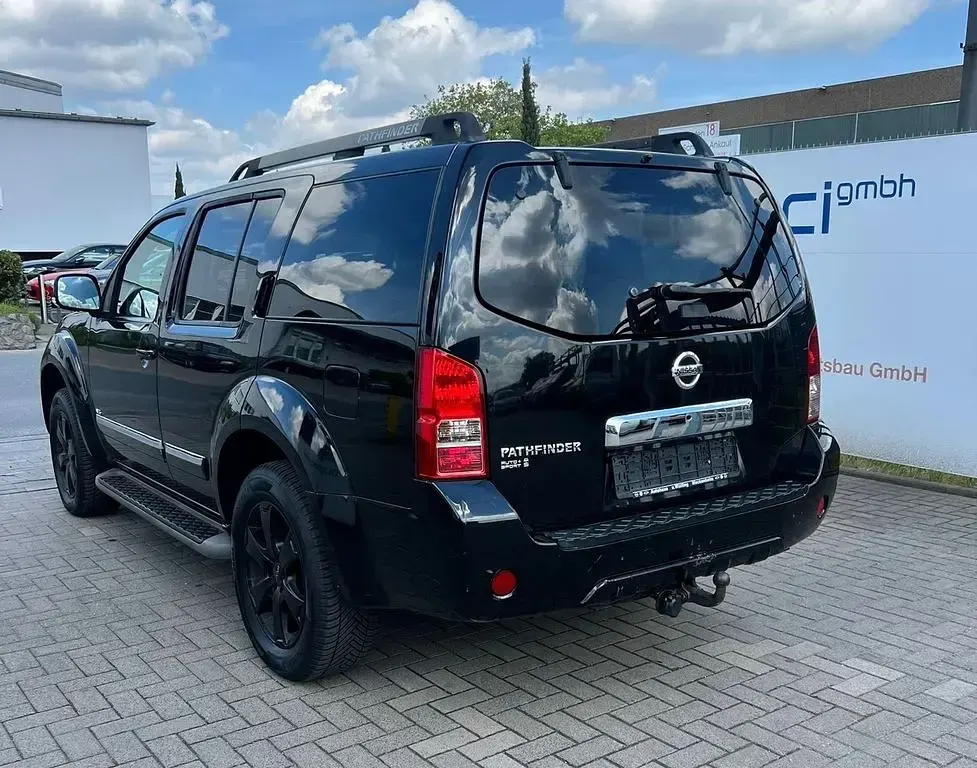 Gebraucht Nissan Pathfinder 231 PS (169 kW) 2011 Schwarz SUV