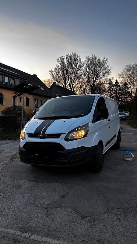 Second-hand Ford Transit 74 CP (54 kW) 2014 Alb Monovolum