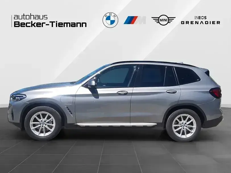 Gebraucht BMW X3 Sport Line 184 PS (135 kW) 2023 Skyscraper grau SUV