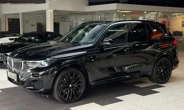 Gebraucht BMW X5 M Sport 286 PS (210 kW) 2023 Saphirschwarz SUV