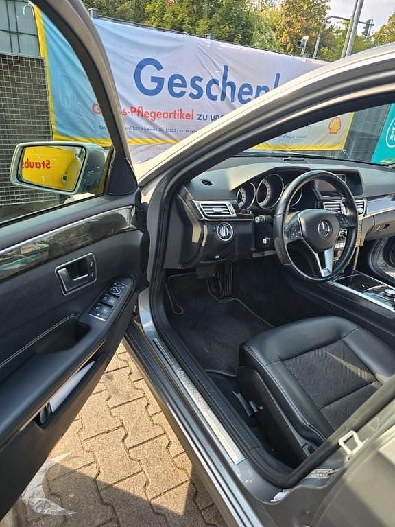 Gebraucht Mercedes E250 204 PS (150 kW) 2013 Grau Limousine