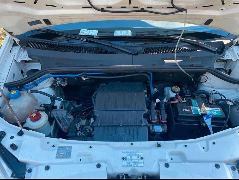 Gebraucht Fiat Doblò 86 PS (63 kW) 2009 Weiß Van / Kleinbus