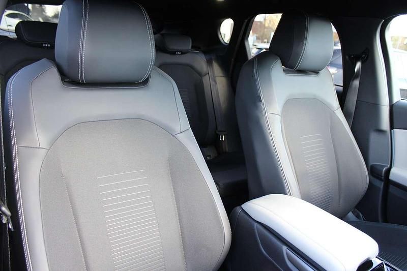 Gebraucht Ford Capri 250 kW (340 PS) 2024 Lucidrot metallic SUV