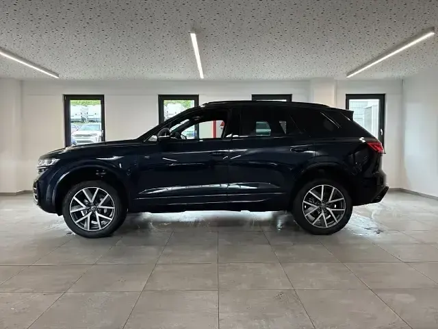 Neu VW Touareg R-line 286 PS (210 kW) 2026 Blau SUV