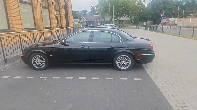 Schwarz Gebraucht 2025 Jaguar S-Type Limousine | 4.200 € (Superpreis) - Bild 1/2