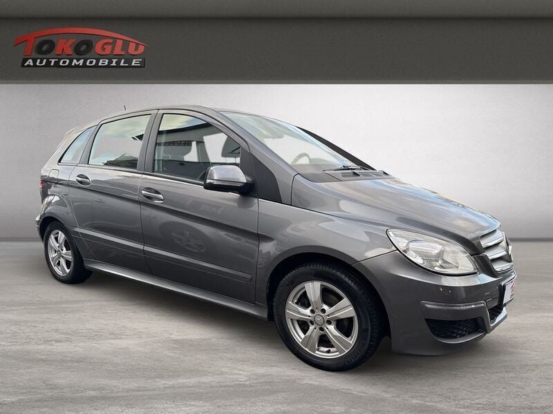 Grau Gebraucht 2008 Mercedes B180 Van / Kleinbus | 990 € (Fairer Preis) - Bild 1/4