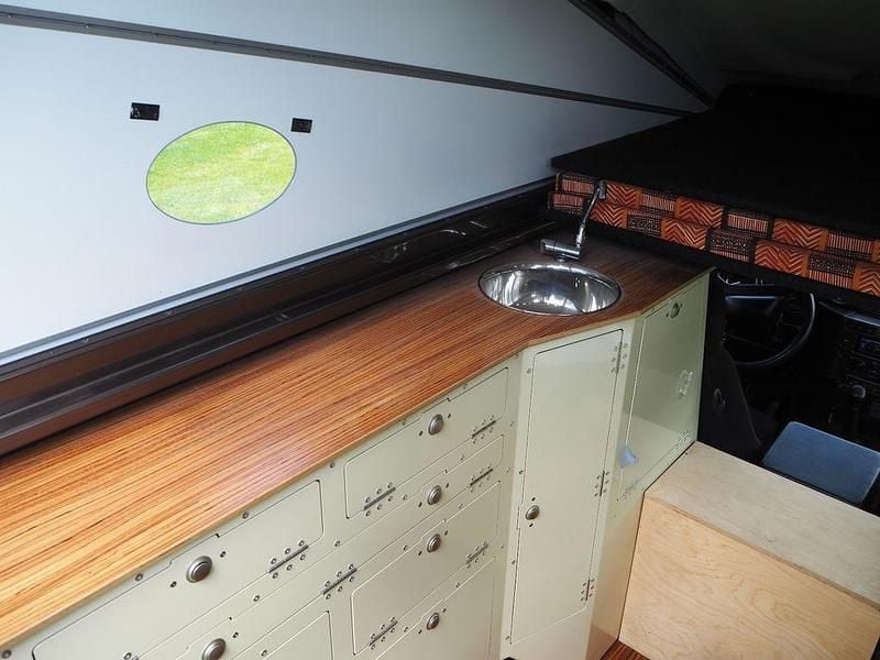 Gebraucht Land Rover Defender 122 PS (89 kW) 2013 Braun Kombi