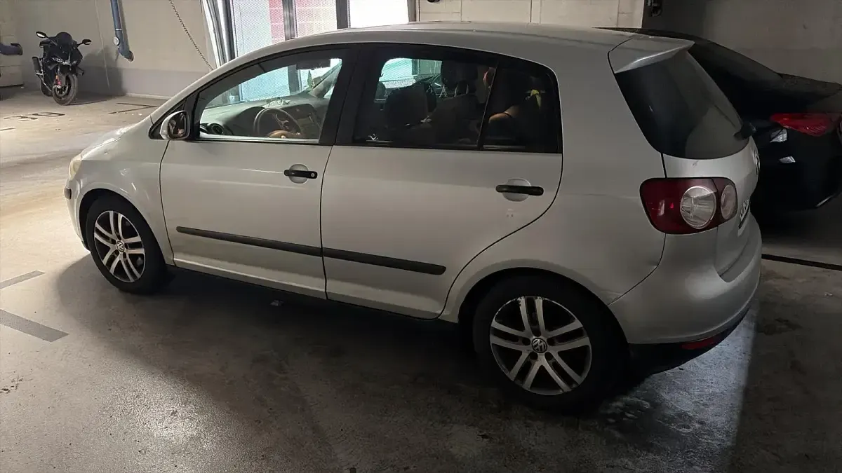 Używany VW Golf 105 KM (77 kW) 2006 Szary Minivan