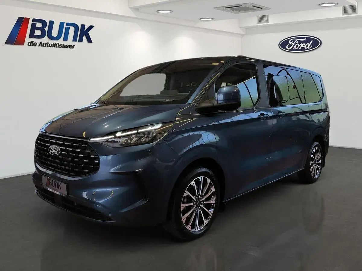 Gebraucht Ford Tourneo Custom Titanium 170 PS (125 kW) 2025 Van