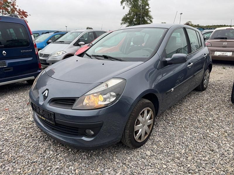 Blau Gebraucht 2006 Renault Clio III Kleinwagen | 1.200 € (Guter Preis) - Bild 1/4