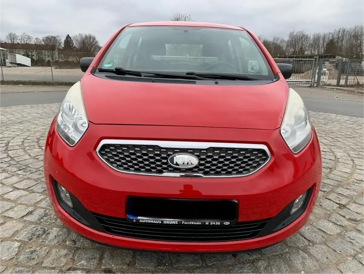 Używany Kia Venga 90 KM (66 kW) 2010 Czerwony Hatchback