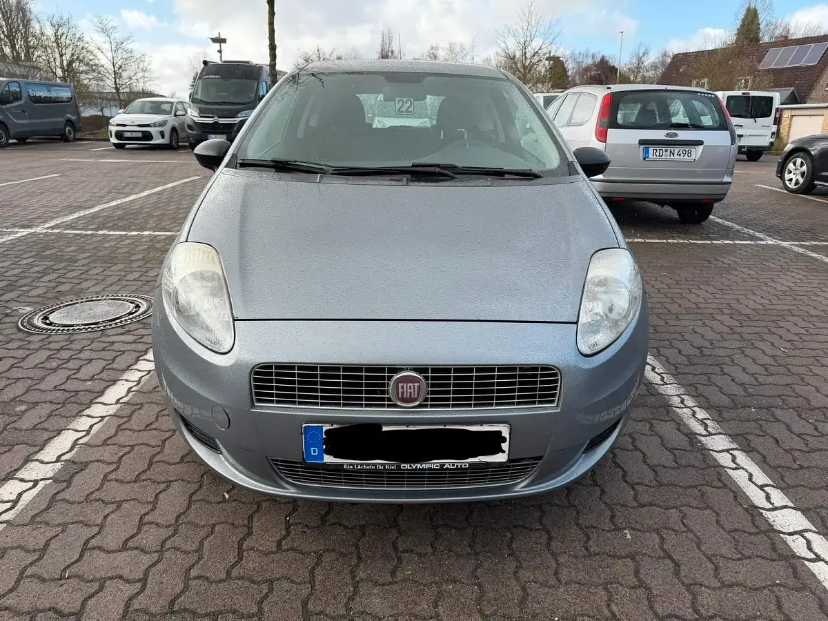 Gebraucht Fiat Punto 70 PS (51 kW) 2009 Grau Kleinwagen