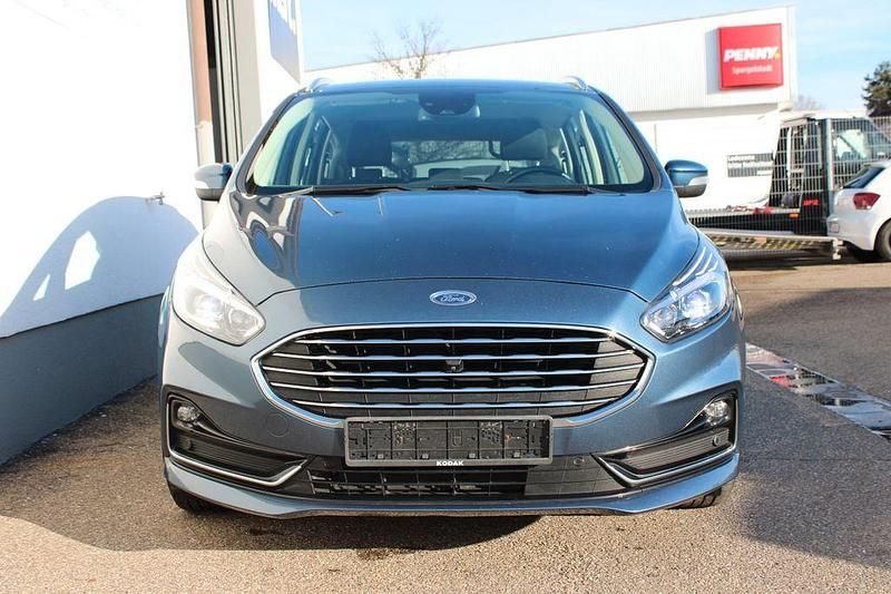 Gebraucht Ford S-MAX Titanium 150 PS (110 kW) 2022 Blau Van / Kleinbus