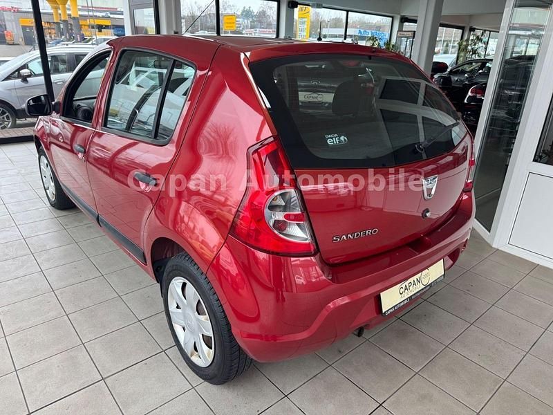 Gebraucht Dacia Sandero Ambiance 75 PS (55 kW) 2012 Rot Kleinwagen