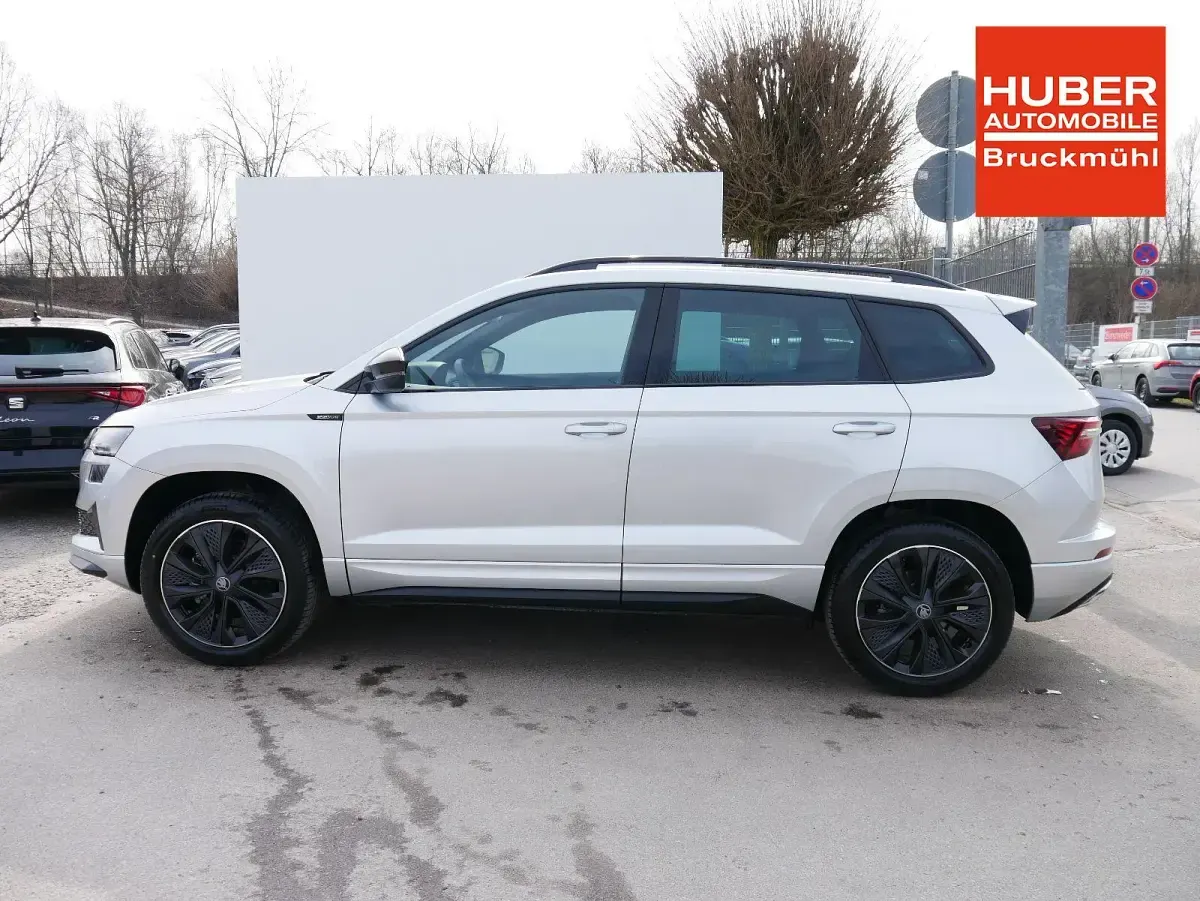 Neu Skoda Karoq SportLine 190 PS (139 kW) 2026 Brillantsilber metallic SUV