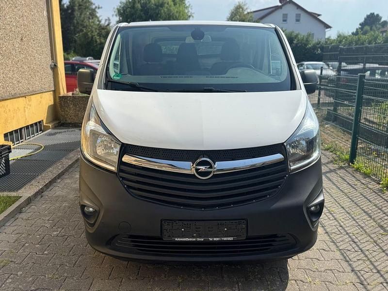 Gebraucht Opel Vivaro 120 PS (88 kW) 2016 Weiß Van / Kleinbus