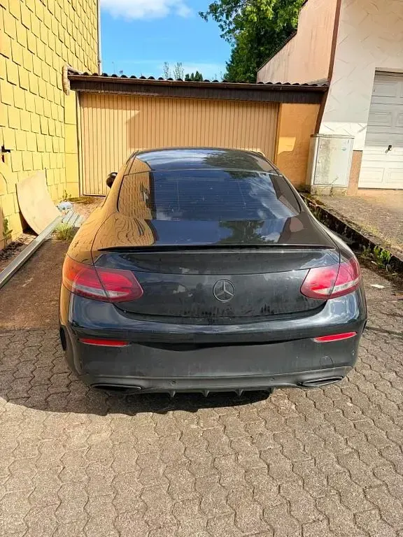 Gebraucht Mercedes C250 AMG line 204 PS (150 kW) 2016 Schwarz Coupé