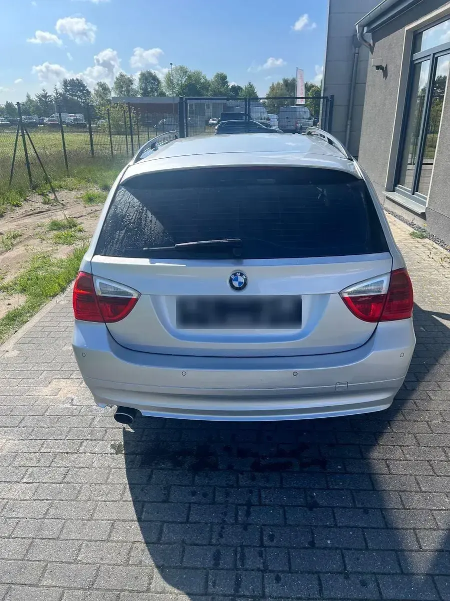 Gebraucht BMW 318 129 PS (94 kW) 2006 Silber Kombi