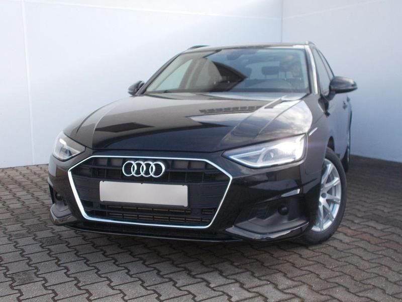 Gebraucht Audi A4 150 PS (110 kW) 2022 Mythosschwarz Kombi