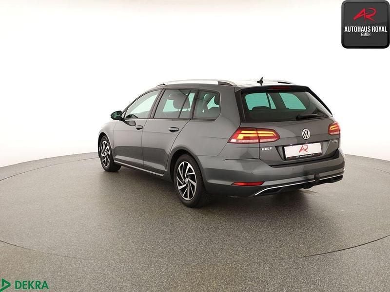 Second-hand VW Golf VII Active 131 CP (96 kW) 2019 Gri Break